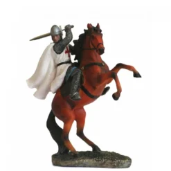 Figurine En Résine : Templier Sur Cheval Cabré